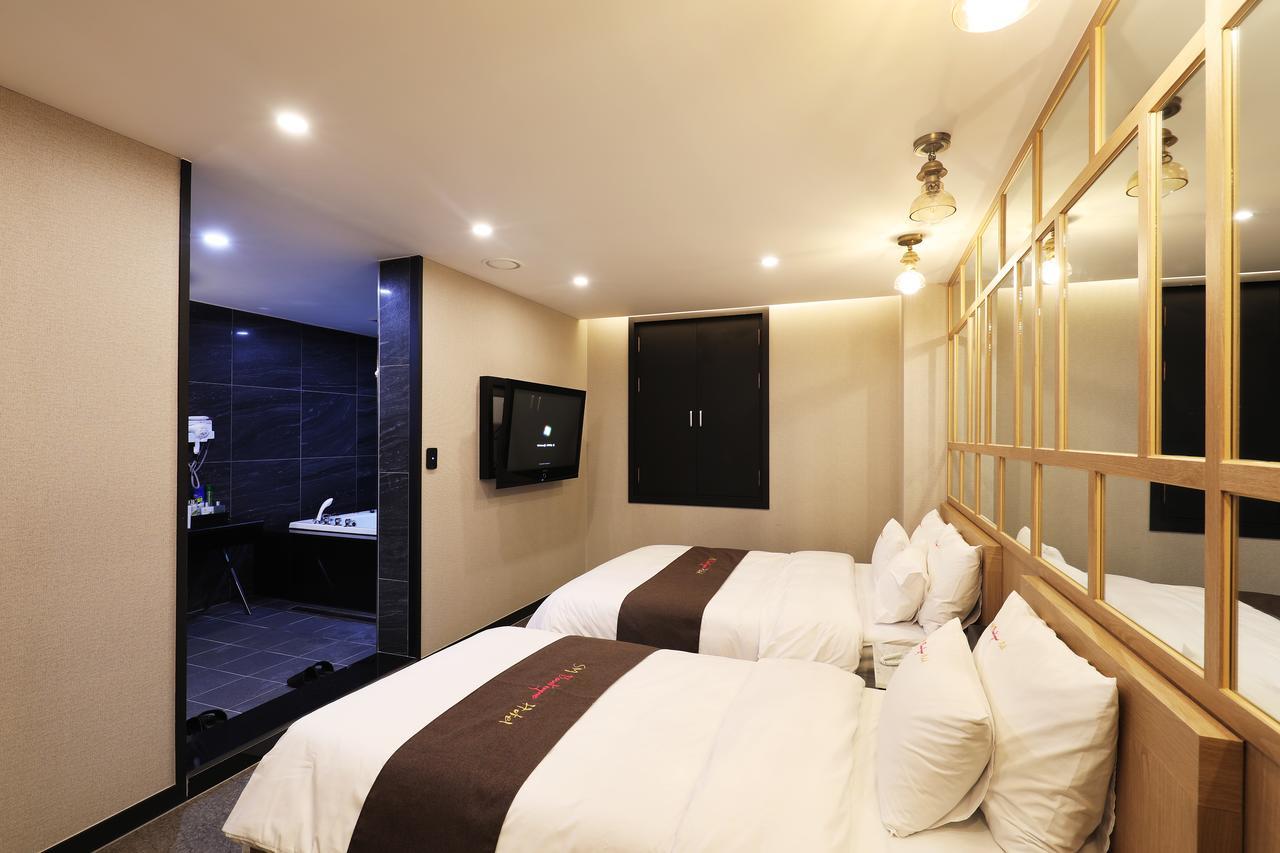 Sm Boutique Hotel Seoul Exterior photo
